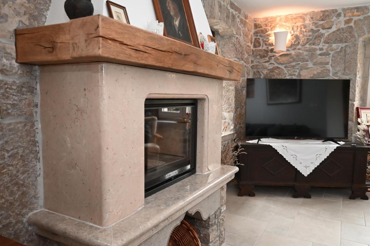 Villa Mavrici, Neighbors Free Buzet Esterno foto