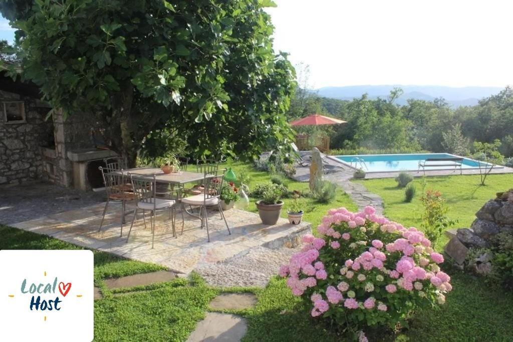 Villa Mavrici, Neighbors Free Buzet Esterno foto