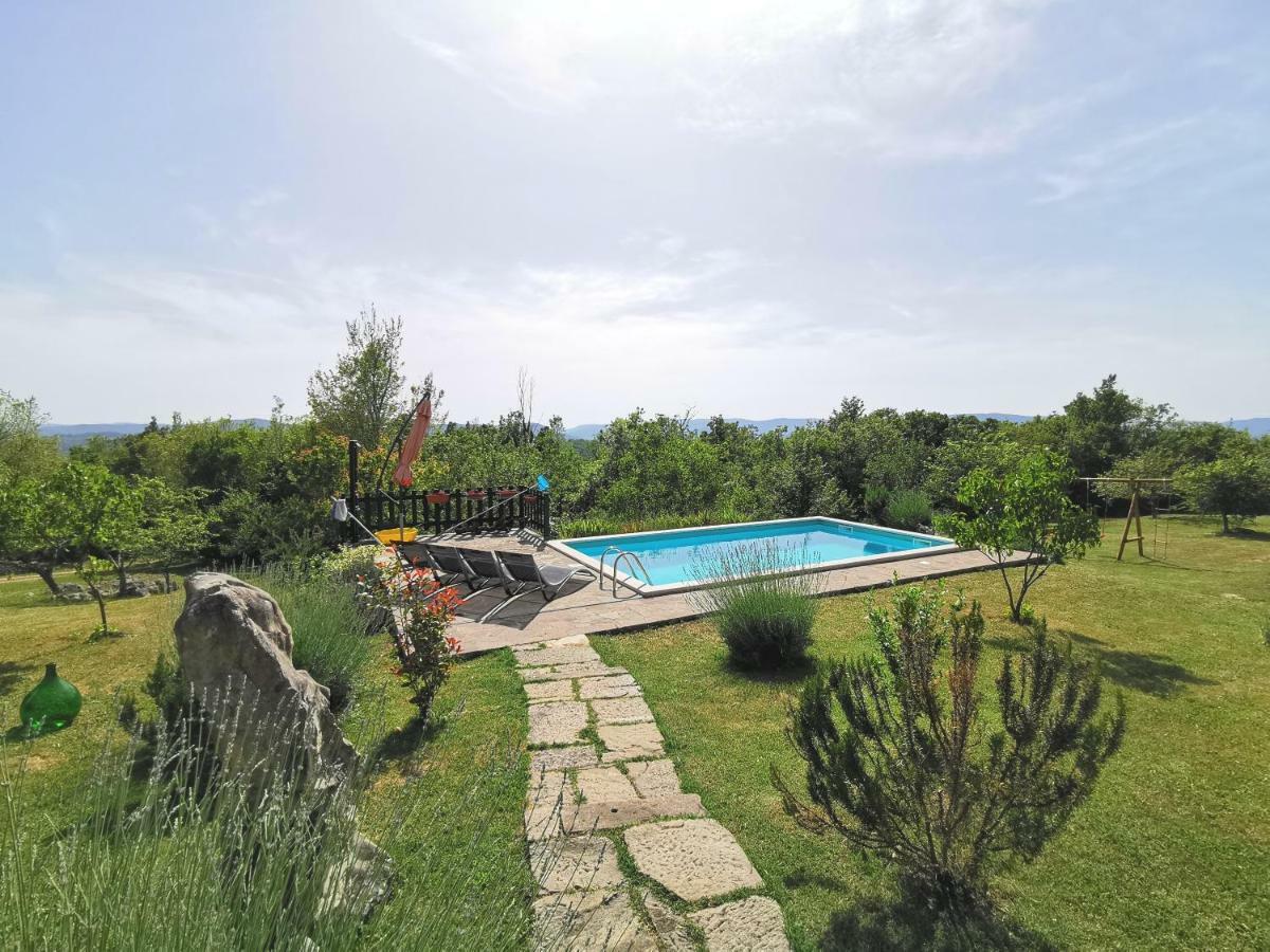 Villa Mavrici, Neighbors Free Buzet Esterno foto