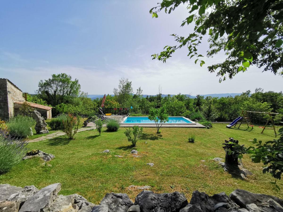 Villa Mavrici, Neighbors Free Buzet Esterno foto