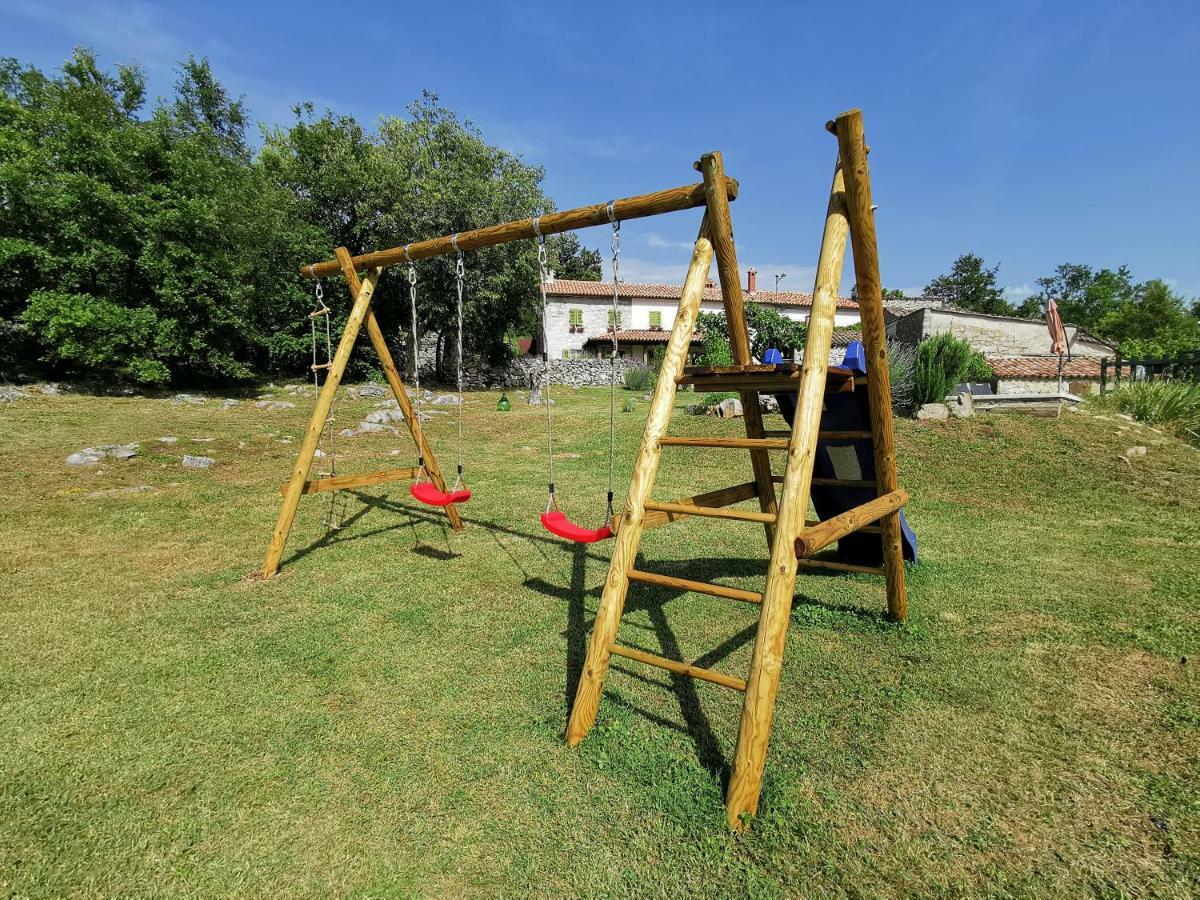 Villa Mavrici, Neighbors Free Buzet Esterno foto